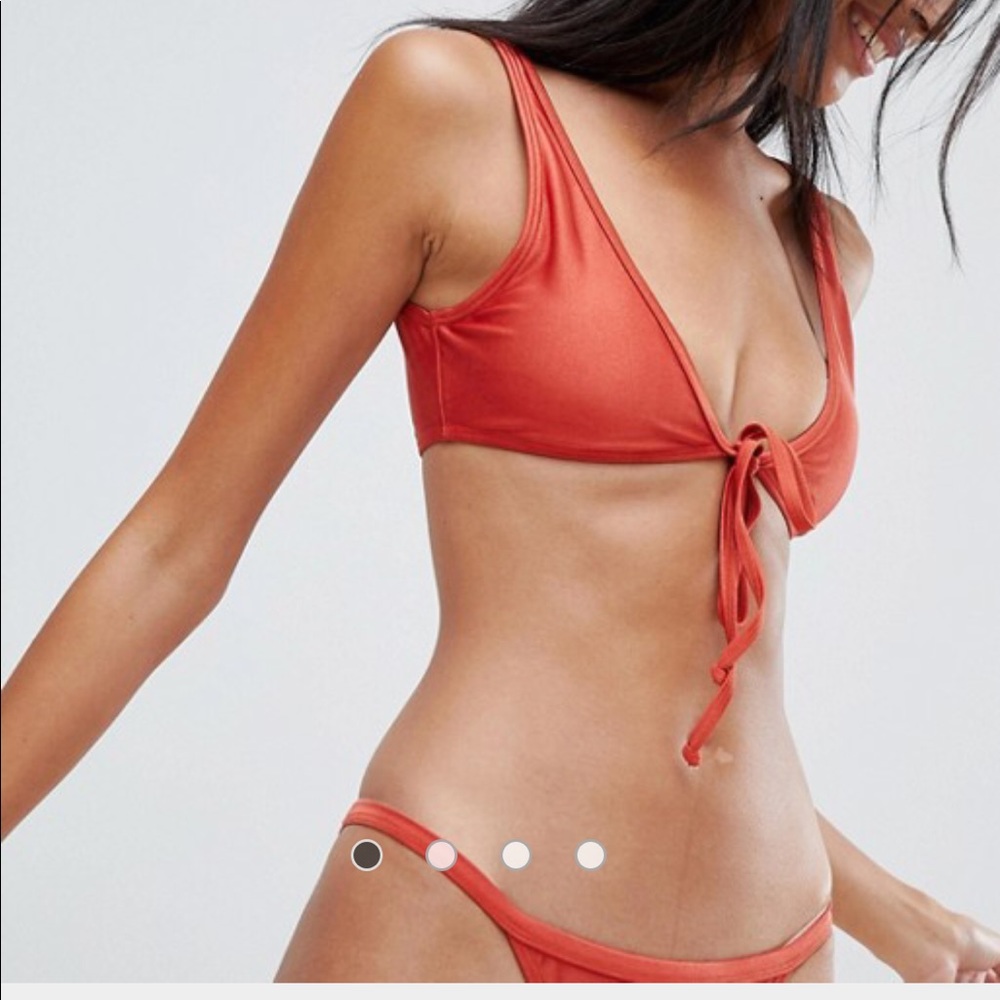 South Beach Exclusive tie front bikini top NWT 14